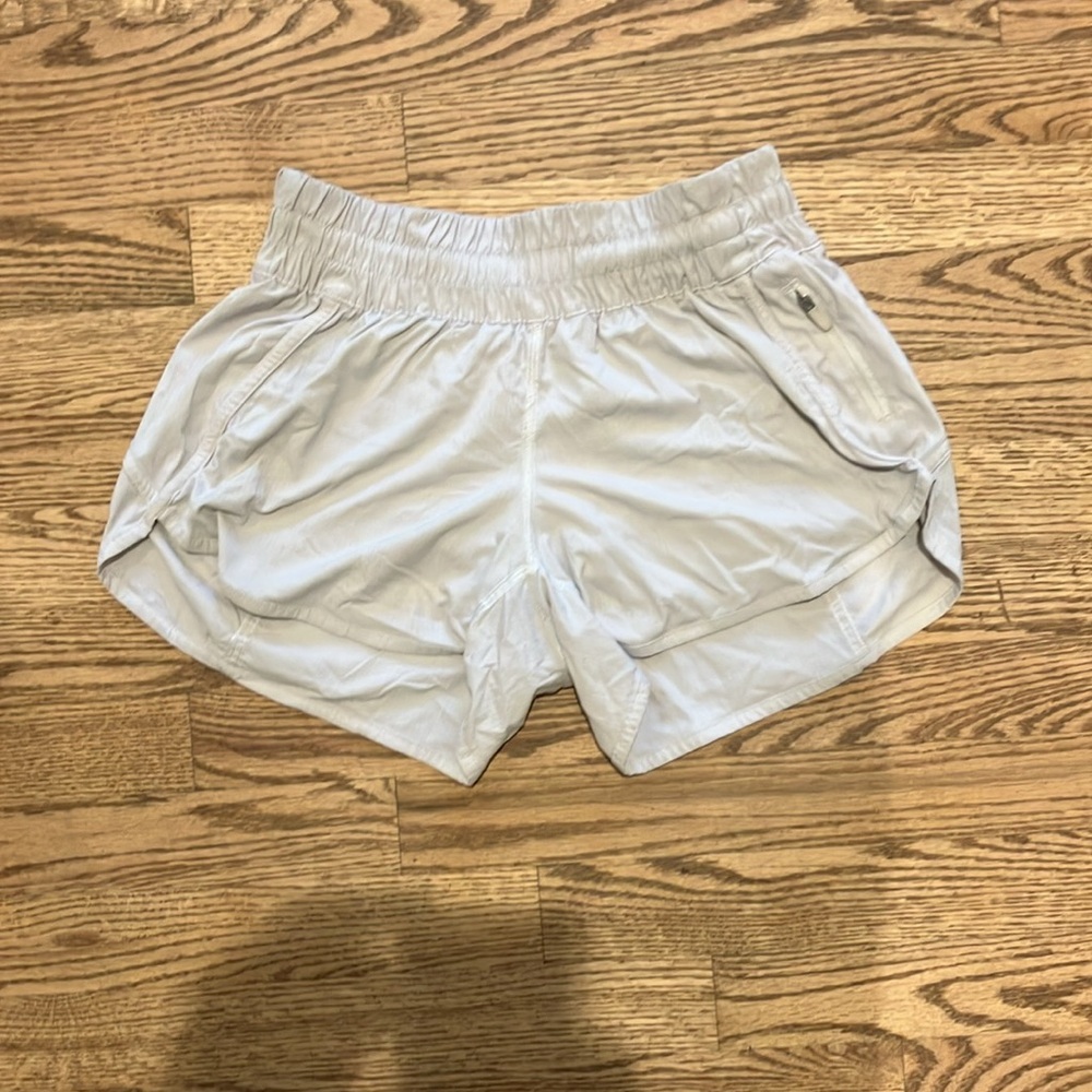Lululemon Tracker Short 4” - Picture 2 of 3